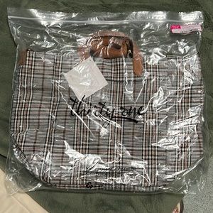 Thirty one casual crossbody tote